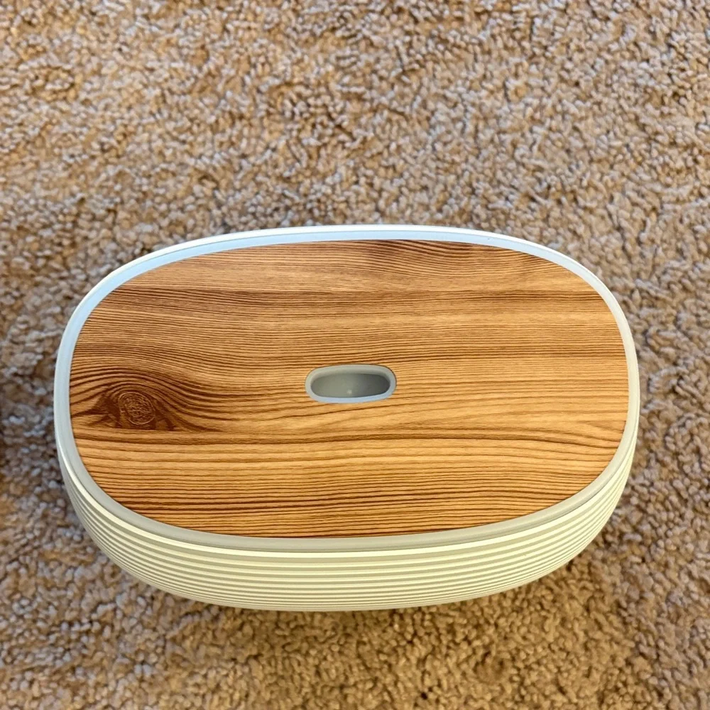 Elegant White Aroma Diffuser